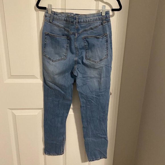 Wild Fable Distressed Highest Rise Mom Jean - Size 6 - Picture 5 of 8